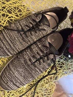 Cole Haan Knit Lace-Up Sneakers Size 8 Excellent